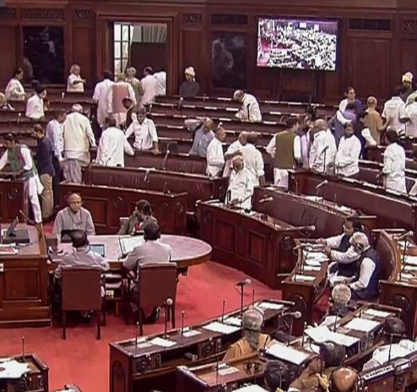 संसद में मणिपुर मुद्दे पर रार, विपक्ष ने सदन में दिया अविश्वास प्रस्ताव का नोटिस