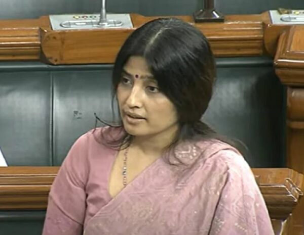 No Confidence Motion: अविश्वास प्रस्ताव पर बहस जारी, जानें डिंपल यादव समेत विपक्षी नेताओं ने क्या कहा