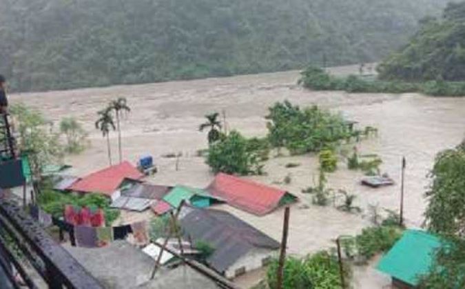 सिक्किम में बाढ़ से भारी तबाही, अभी भी 22 जवानों समेत 103 लोग लापता
