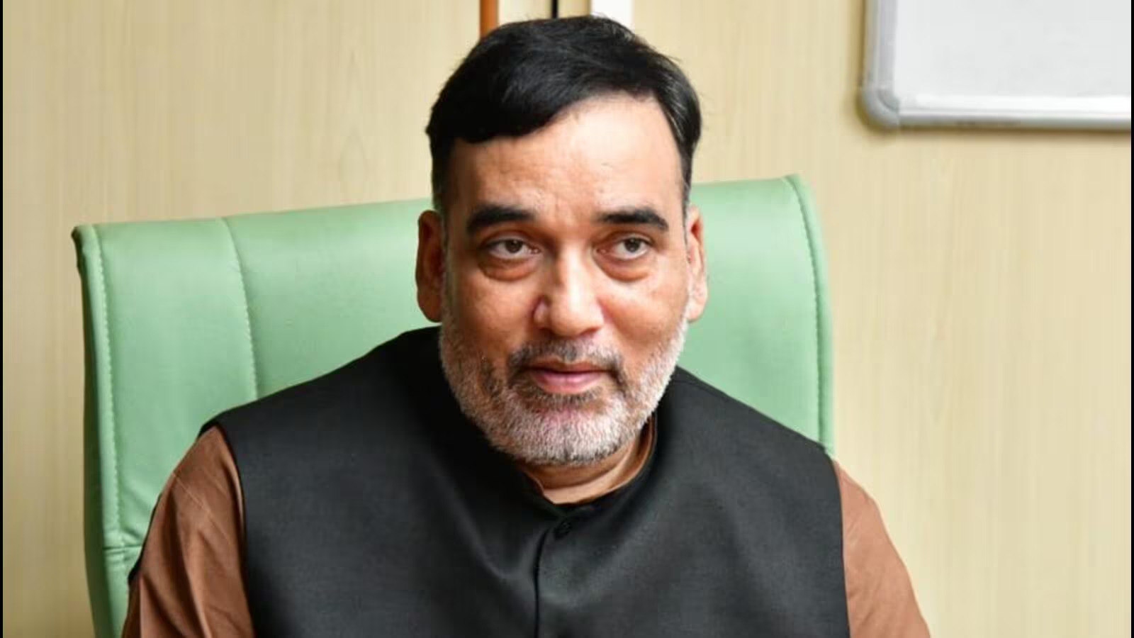 नई दिल्ली: पर्यावरण मंत्री ने डीपीसीसी को धूल रोधी मानदंडों के उल्लंघन के लिए एनबीसीसी को नोटिस जारी करने का दिया निर्देश
