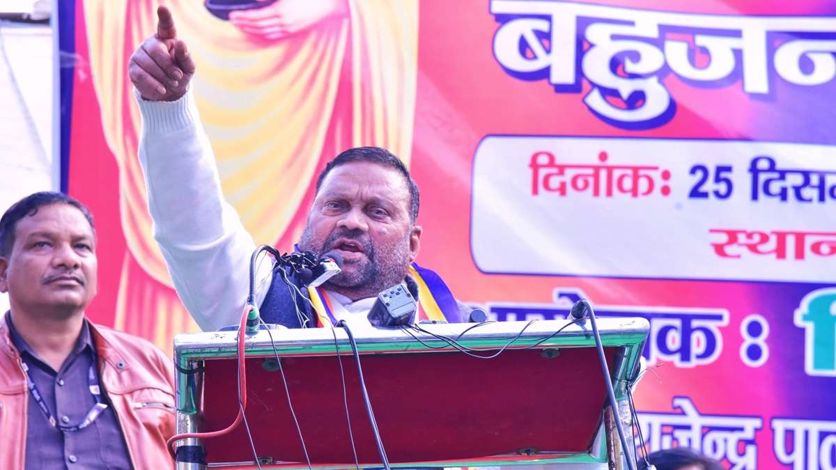हिंदू धर्म पर स्वामी प्रसाद मौर्य के विवादास्पद बयान से समाजवादी पार्टी से बढ़ीं दूरियां