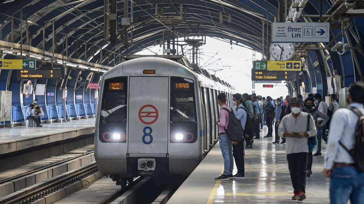 दिल्ली मेट्रो ने 13 फरवरी को तोड़ा अपना रिकॉर्ड, 71.09 लाख दैनिक यात्रियों के साथ बनाया नया रिकॉर्ड