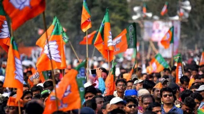 गोरखा जनमुक्ति मोर्चा (जीजेएम) ने चुनाव में भाजपा उम्मीदवार राजू बिस्ता को समर्थन देने की करी घोषणा