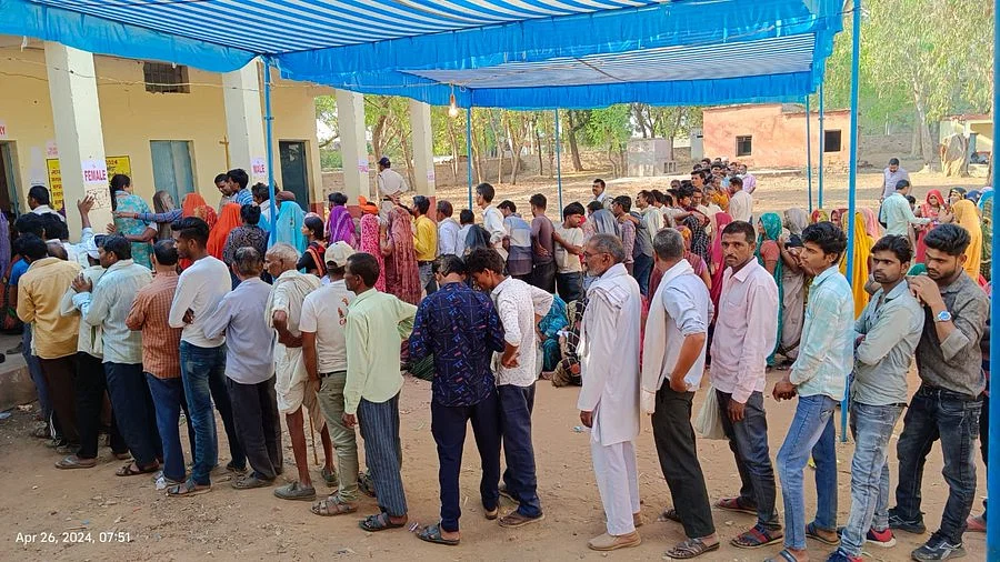 Loksabha Election: मध्य प्रदेश के मतदाताओं में दिखा उत्साह, लोकसभा के दूसरे चरण में सुबह 1 बजे तक हुआ इतना मतदान
