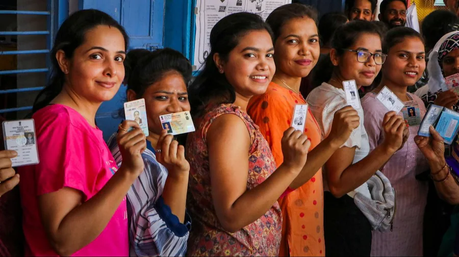Loksabha Election: मध्य प्रदेश के मतदाताओं में दिखा उत्साह, लोकसभा के दूसरे चरण में सुबह 5 बजे तक हुआ इतना मतदान