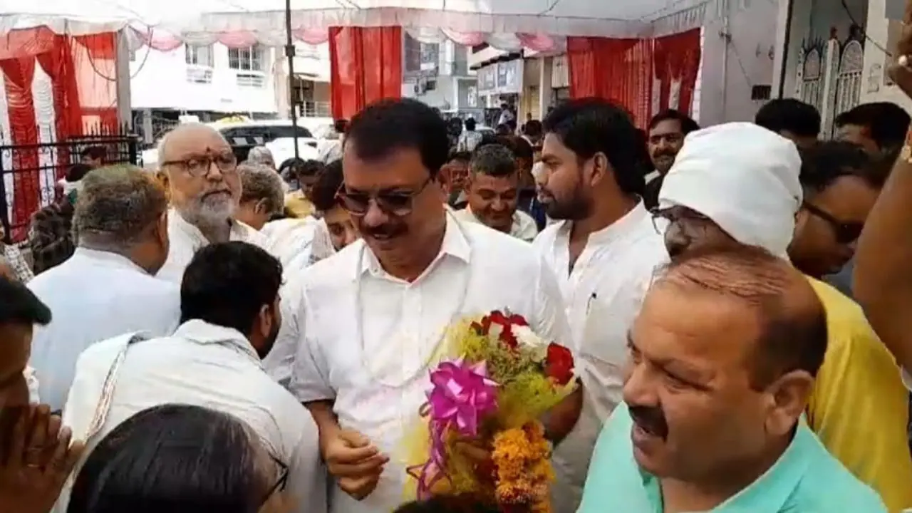 MP News: उमंग सिंघार ने मोदी की गारंटी को दी चुनौती, बोले MP में कांग्रेस BJP के बराबर सीटें जीतेगी