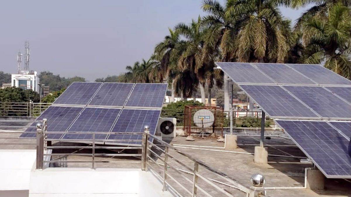 पीएम सूर्य घर मुफ्त बिजली योजना के तहत, MP के 16 जिलों में लगाए जाएंगे 100-100 घरों पर सोलर रूफटॉप