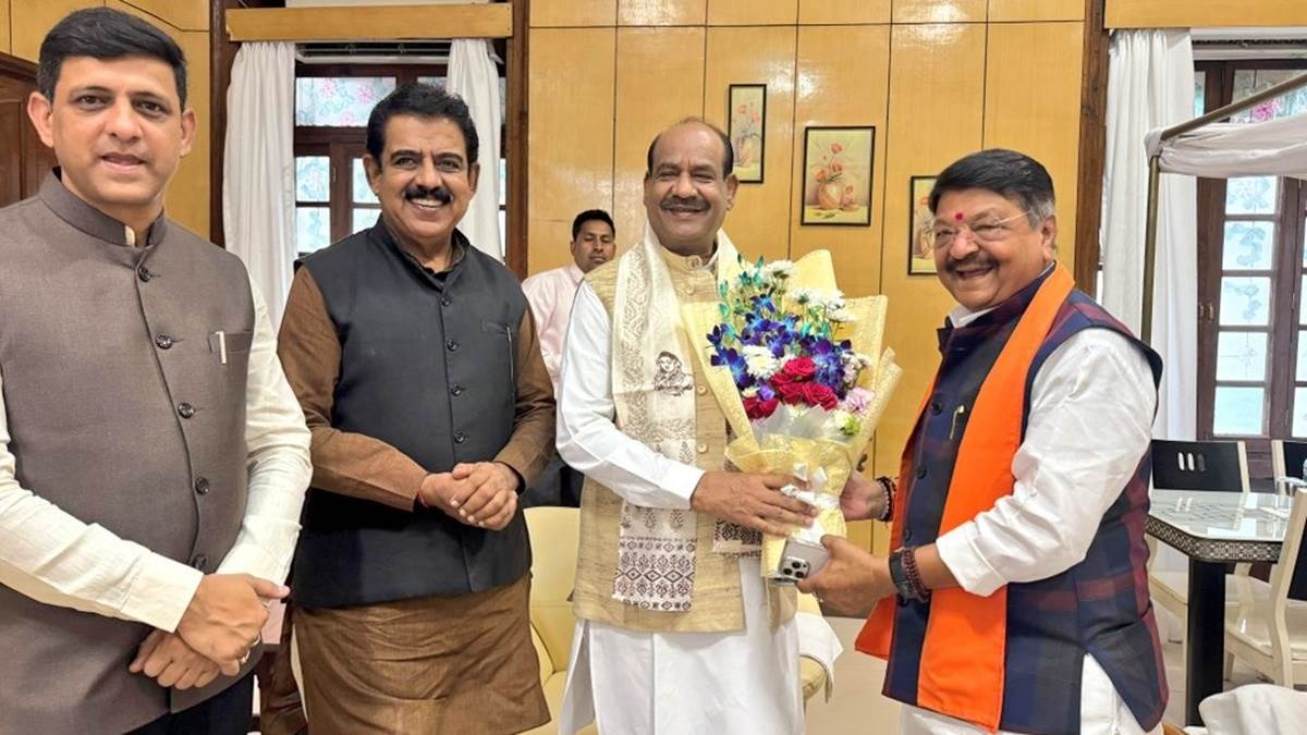 Indore News: लोकसभा अध्यक्ष ओम बिरला का इंदौर दौरा, एक पेड़ मां के नाम’ अभियान के तहत लगाया पौधा