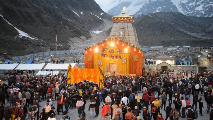 Kedarnath Yatra: केदारनाथ यात्रा में हेली सेवा जारी, अफवाहों पर ध्यान न दें- CM Dhami