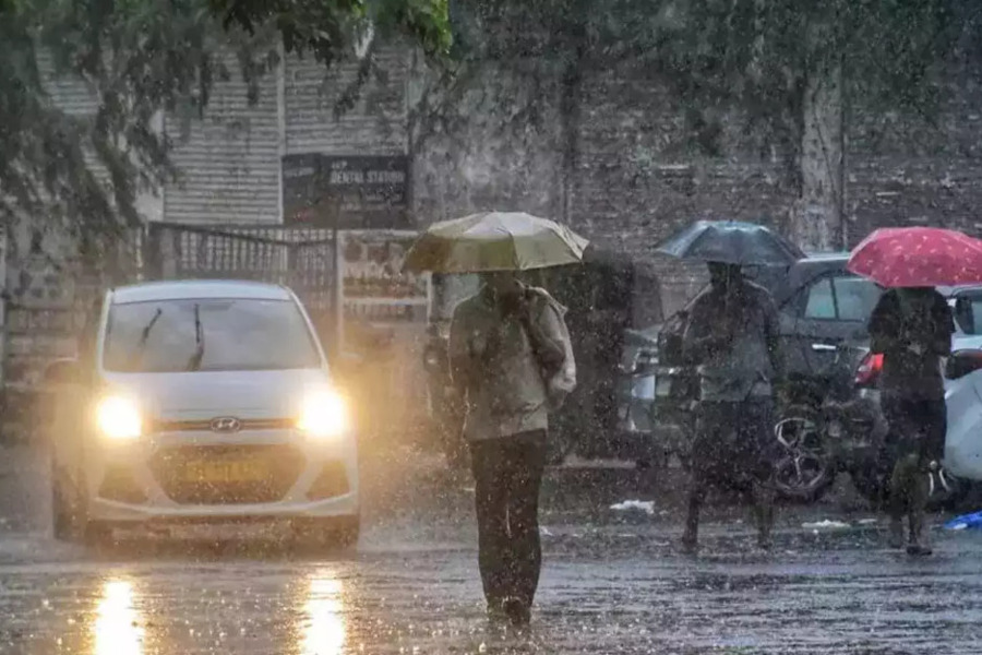 Uttrakhand News: उत्तराखंड में जमकर बरसे मेघ, कई जिलों में बारिश का यलो अलर्ट