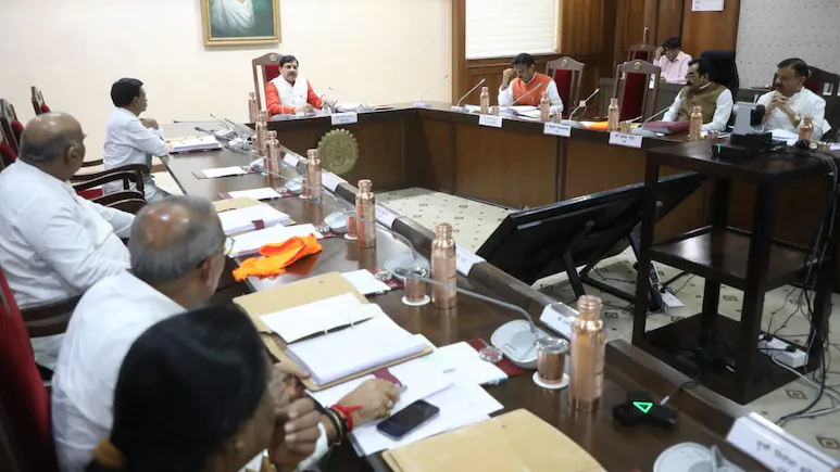 Mohan Cabinet’s Key Decisions: हजारों लोगों को लाभ पहुंचाने वाले मोहन कैबिनेट बैठक के 6 बड़े फैसले