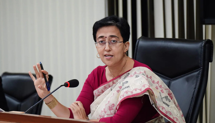 Delhi News : दिल्ली वालों को सीएम आतिशी का बड़ा तोहफा, कई महत्वपूर्ण योजनाओं का किया ऐलान