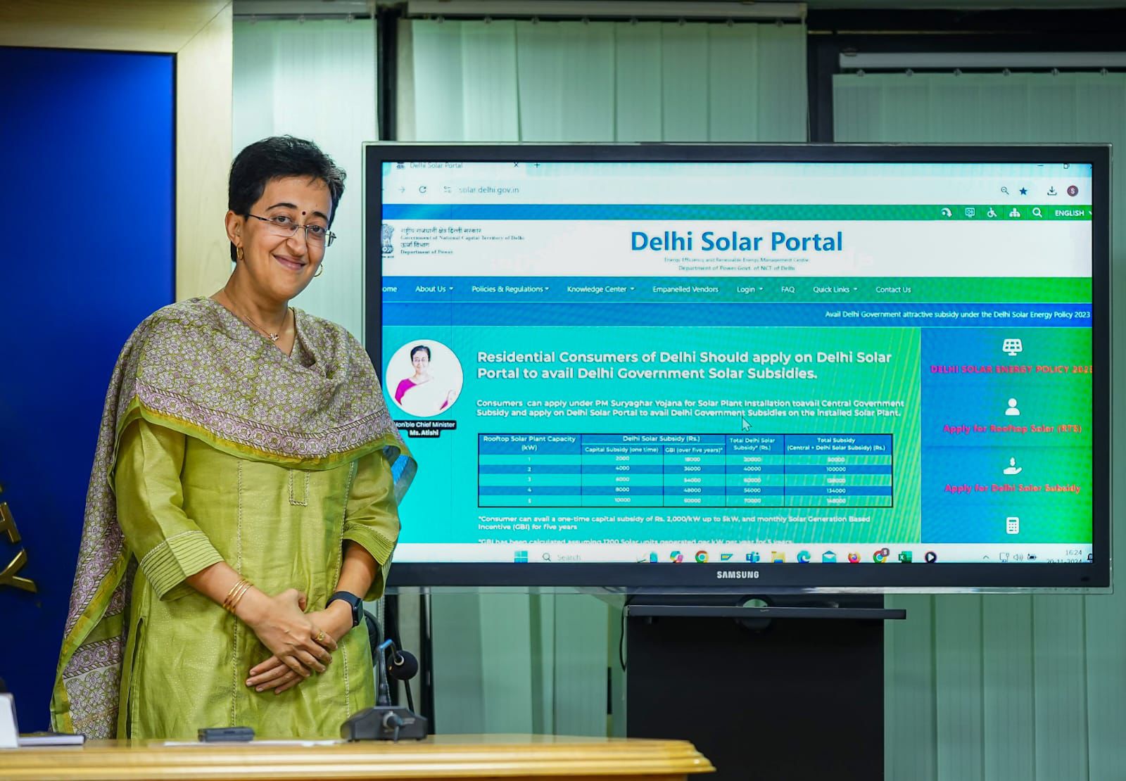 Delhi Solar Portal: CM आतिशी ने लांच किया दिल्ली सोलर पोर्टल, सोलर पॉलिसी से बिजली बिल फ्री, हर महीने कमाएं 900 रुपये