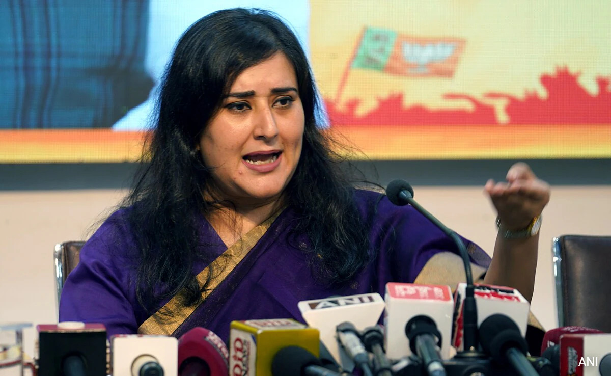 Delhi News: आंगनबाड़ी कार्यकर्ताओं को 7 महीने से वेतन नहीं, भाजपा सांसद बांसुरी स्वराज ने आप सरकार पर साधा निशाना