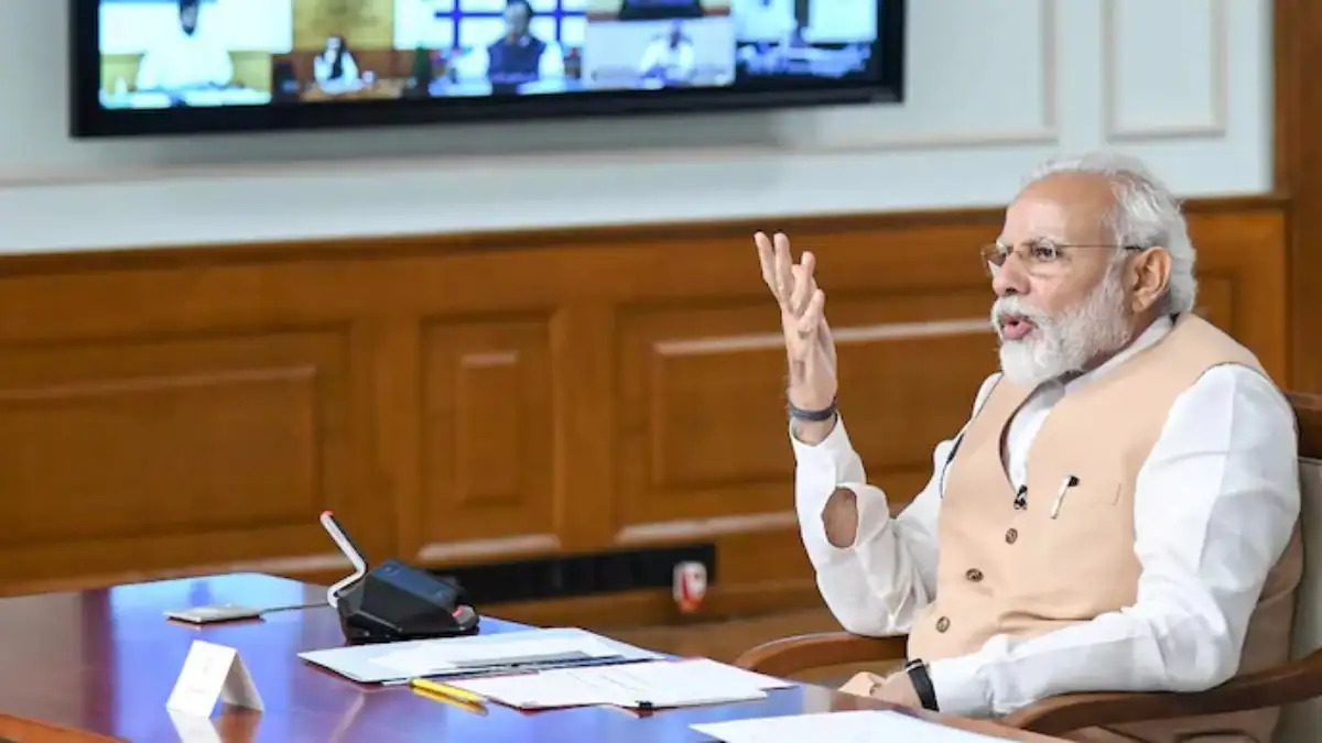 Mahakumbh 2025: पीएम मोदी ने रेल मंत्री अश्विनी वैष्णव से की बात, श्रद्धालुओं के लिए रेलवे की योजना के बारे में पूछा