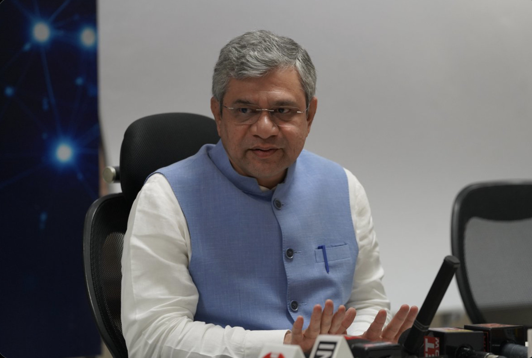 Indian AI: भारत का स्वदेशी जेन AI मॉडल 10 महीने में होगा लॉन्च, ChatGPT को देगा टक्कर, आईटी मंत्री अश्विनी वैष्णव ने की घोषणा