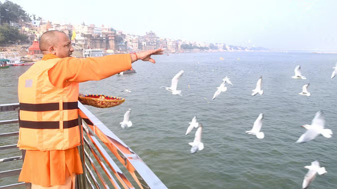 UP: आज फिर महाकुंभ दौरे पर रहेंगे सीएम योगी, मौनी अमावस्या की तैयारियों और पीएम मोदी के कार्यक्रम की करेंगे समीक्षा