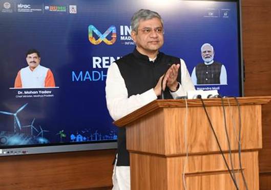 2025 तक तैयार होगी भारत की पहली स्वदेशी सेमीकंडक्टर चिप, इलेक्ट्रॉनिक्स क्षेत्र में बड़ी छलांग: अश्विनी वैष्णव