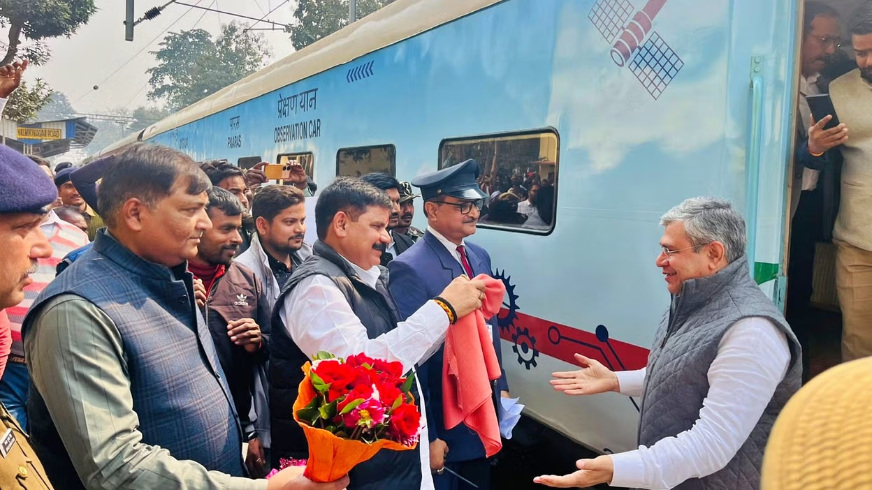 बिहार को रेलवे से बड़ी सौगात: रेल मंत्री अश्विनी वैष्णव ने किया 103 करोड़ के ओवर ब्रिज का उद्घाटन