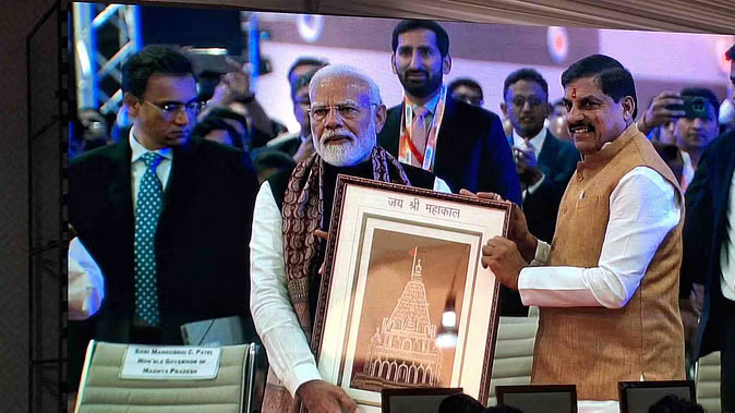 Global Investors Summit 2025: भोपाल में पीएम मोदी का भव्य स्वागत, सीएम मोहन यादव बोले- ‘पांच साल में दोगुनी होगी एमपी की अर्थव्यवस्था