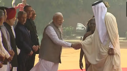 Amir of Qatar: राष्ट्रपति भवन में कतर के अमीर का हुआ भव्य स्वागत, पीएम मोदी संग द्विपक्षीय वार्ता आज