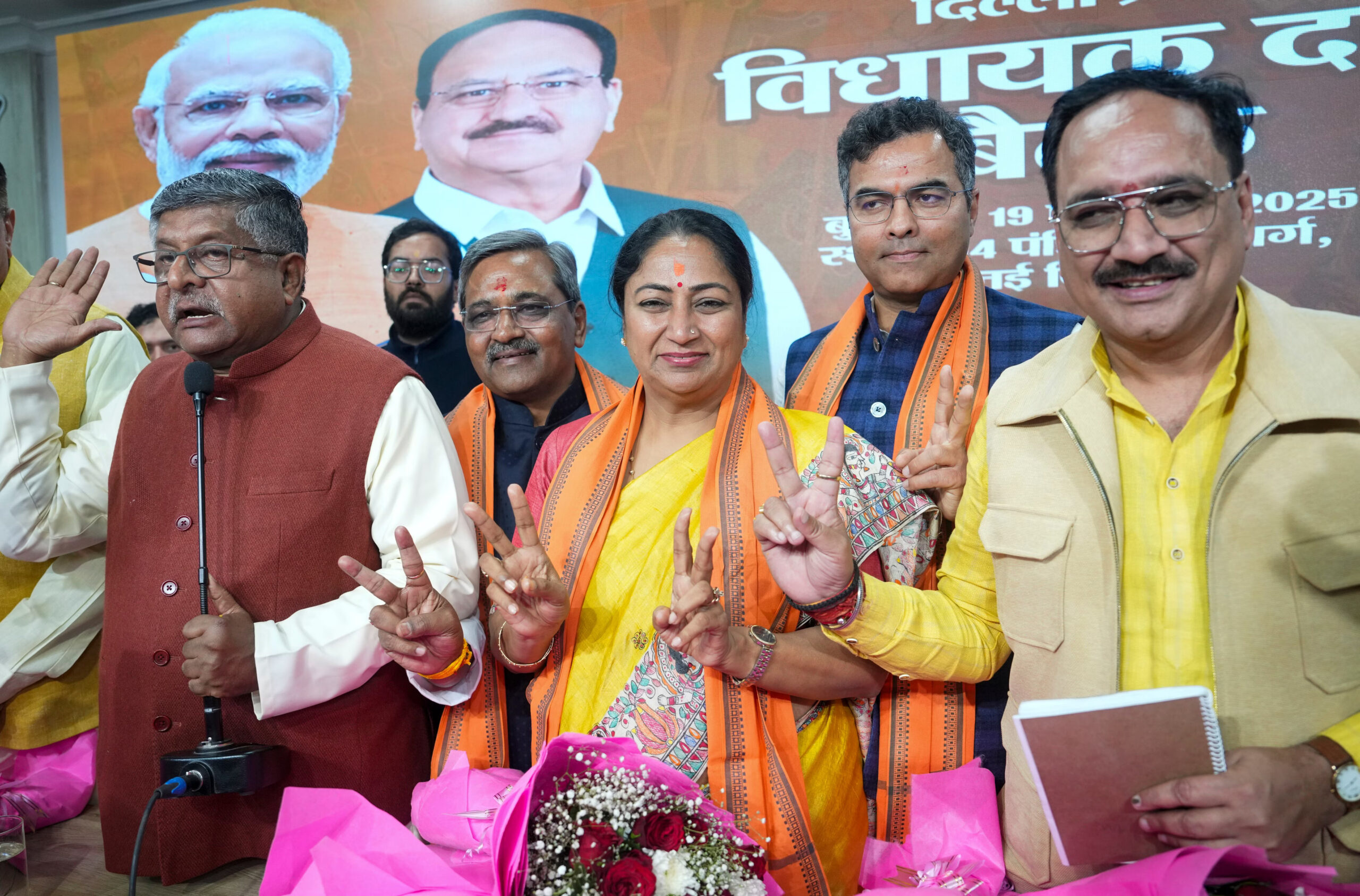 Delhi CM Oath Ceremony: रेखा गुप्ता के साथ प्रवेश वर्मा और कपिल मिश्रा भी लेंगे शपथ, कैबिनेट में इन छह मंत्रियों को मिली जगह