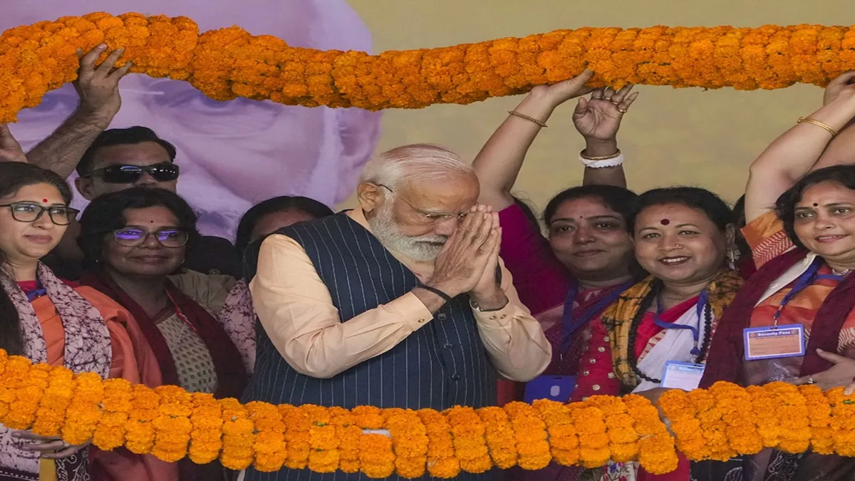 PM Modi Navsari Visit: आज अंतरराष्ट्रीय महिला दिवस पर लखपति दीदियों संग संवाद करेंगे PM मोदी, कई परियोजनाओं का करेंगे शिलान्यास