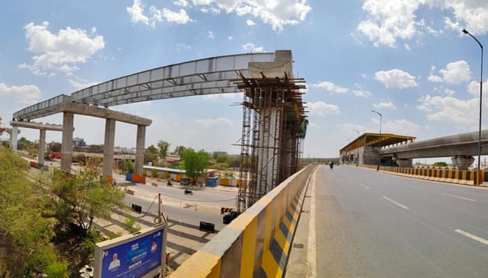 Indore News: इंदौर में मेट्रो ट्रैक के ऊपर बनेगा डबल डेकर ब्रिज, सालभर में होगा तैयार
