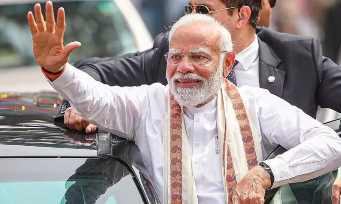 Visakhapatnam : प्रधानमंत्री मोदी ने विशाखापत्तनम से दिया योग का वैश्विक संदेश, तीन लाख से अधिक प्रतिभागियों के साथ किया योग अभ्यास