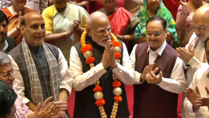 New Delhi : प्रधानमंत्री नरेंद्र मोदी की अध्यक्षता में NDA की बैठक: ‘ऑपरेशन सिंदूर’ की सफलता पर तालियों की गड़गड़ाहट