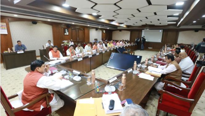 MP Youth Scheme : MP में युवाओं के लिए 1 लाख करोड़ की योजना, निर्यात में रिकॉर्ड