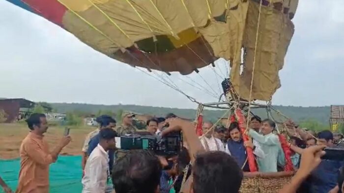Madhya Pradesh : सीएम मोहन यादव के हॉट एयर बैलून में लगी आग,मंदसौर में टला बड़ा हादसा