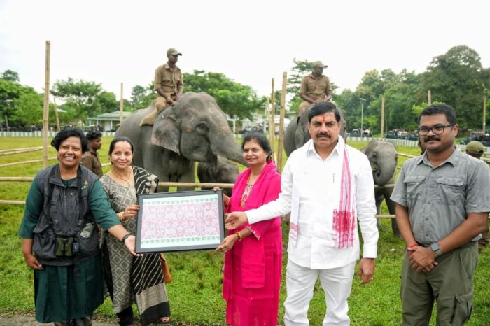 सीएम मोहन यादव ने काजीरंगा नेशनल पार्क में अजगर को छोड़ा, वन्यजीव संरक्षण का दिया संदेश