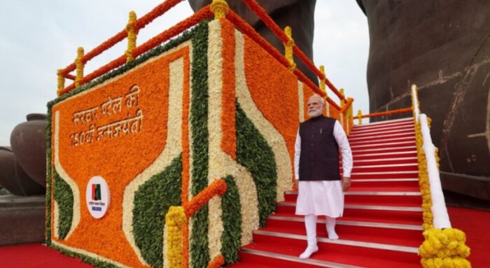 PM Modi Gujarat Visit : राष्ट्रीय एकता दिवस पर पीएम मोदी ने सरदार पटेल को किया नमन, कहा देश सेवा से बड़ा कोई सुख नहीं