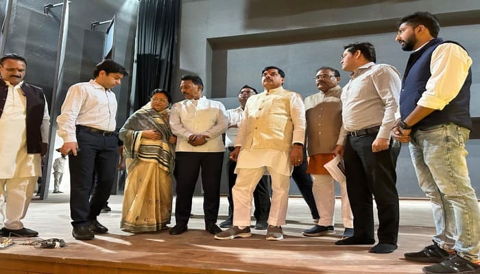 MP News: CM डॉ. मोहन यादव ने लिया इंदौर के ऐतिहासिक गोपाल मंदिर के जीर्णोद्धार कार्य का विस्तृत जायज़ा