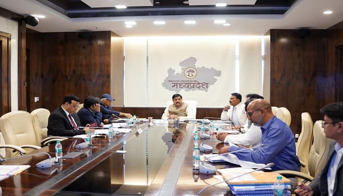 MP Cabinet Meeting: ओंकारेश्वर परियोजना की बढ़ी लागत को मंजूरी, लाडली बहनों को अब मिलेंगे ₹1500 प्रतिमाह