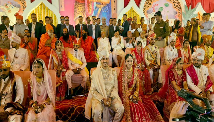 Mp Breaking News: उज्जैन में सामूहिक विवाह समारोह में शामिल हुए राज्यपाल, मुख्यमंत्री और केंद्रीय मंत्री