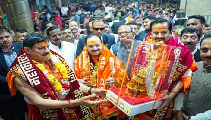 MP News: जेपी नड्डा और सीएम मोहन यादव पहुंचे महाकाल की शरण में, अभिषेक कर लिया आशीर्वाद