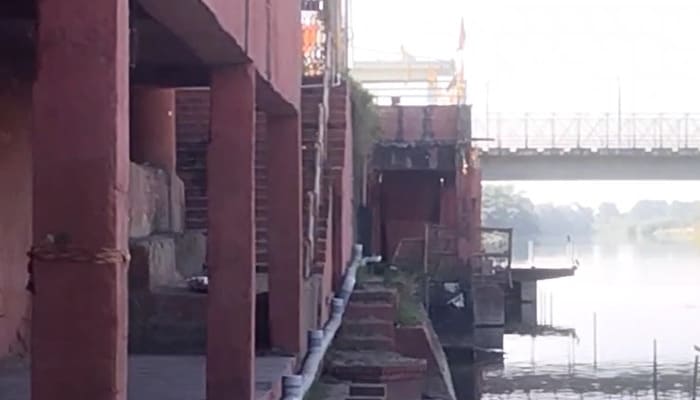 MP News: पशुपतिनाथ मंदिर का पवित्र जला-अभिषेक सीवरेज में बहा, भक्तों में आक्रोश