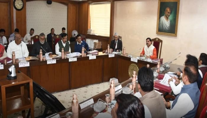 MP में नए साल की पहली ई-कैबिनेट बैठक: बुरहानपुर में 2,589 करोड़ की सिंचाई योजनाएं मंजूर, डिजिटल कैबिनेट की हुई शुरुआत