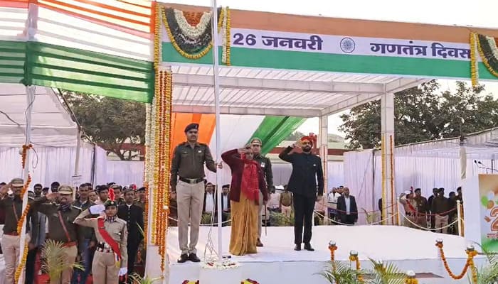 नीमच: जिलेभर में हर्षोल्लास के साथ मनाया गया 77वां गणतंत्र दिवस, प्रभारी मंत्री निर्मला भूरिया ने किया ध्वजारोहण
