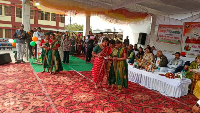 MP News: पलेरा में 77वां गणतंत्र दिवस हर्षोल्लास और देशभक्ति के साथ मनाया गया