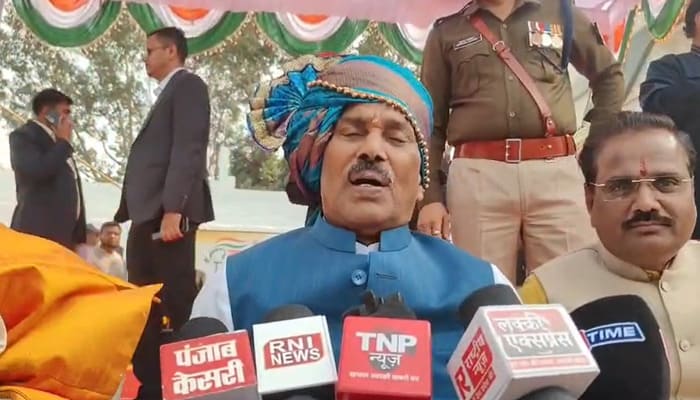 MP News: तिरंगे की शान, जवानों का अभिमान... बुरहानपुर में गणतंत्र दिवस पर मंत्री तुलसी सिलावट ने किया झंडा वंदन