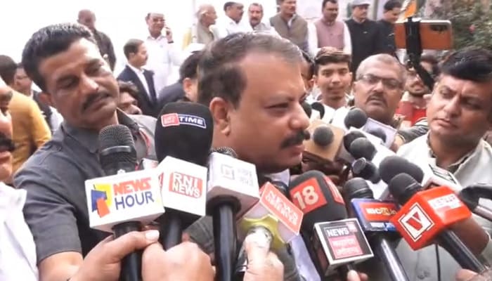 Bhopal: कांग्रेस प्रदेश कार्यालय में 77वां गणतंत्र दिवस उत्साह और गौरव के साथ मनाया गया