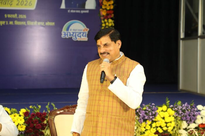 परीक्षा की तैयारी मेहनत से करें, तनाव से नहीं: CM डॉ. मोहन