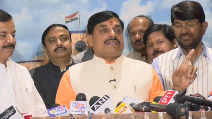 MP NEWS: भोपाल में चढ़ा सियासी पारा… किसान चौपाल को लेकर डॉ. मोहन यादव ने राहुल गांधी पर कसा तंज