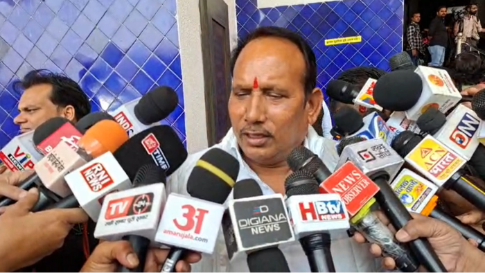 बढ़ते धर्मांतरण को लेकर बोले विधायक प्रीतम लोधी, ‘सभी जिम, स्पा सेंटर और ब्यूटी पार्लर्स की जांच जरूरी’