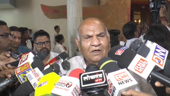 पेड़ कटान के मुद्दे पर राजस्व मंत्री का बयान, बोले- प्रभावितों दिया जा रहा भुगतान