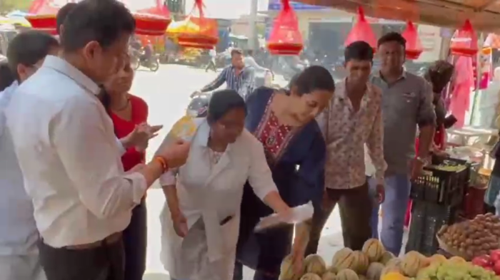 जिला अस्पताल में ‘कायाकल्प टीम’ करेगी निरीक्षण, व्यापारियों को दी गई स्वच्छता संबंधी जानकारी