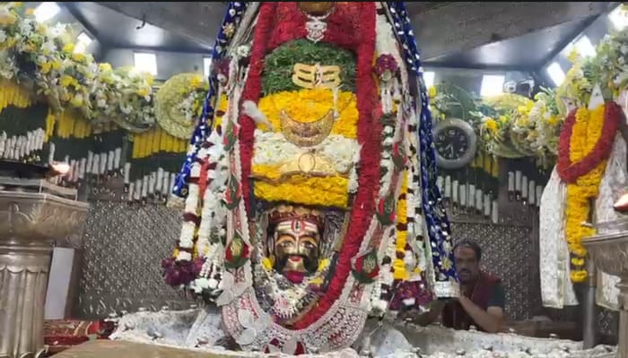 भस्म आरती नहीं हुई, 11 फीट का सेहरा पहन दूल्हे बने बाबा महाकाल